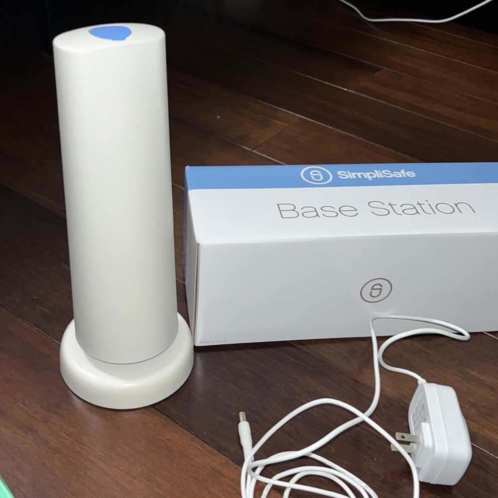 SimpliSafe security system - Picture 9 of 9